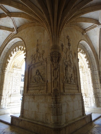 Jerónimos Monastery: Cloister
