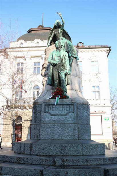 國家詩人Preseren銅像