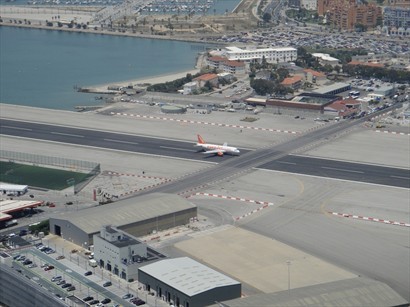Gibraltar International Airport：飛機降落