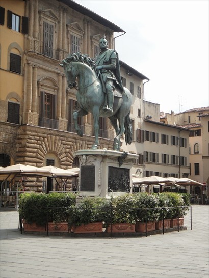 "Bronze equestrian statue of Cosimo I"