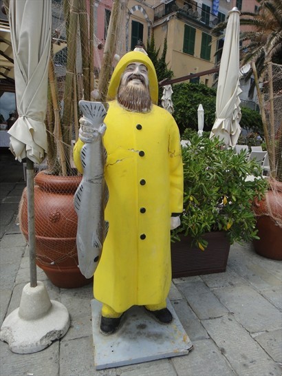 Porto Venere其中一間餐廳門外之漁夫像