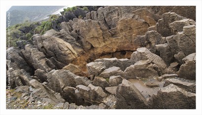 煎餅岩石屬於石灰岩地質,風化至今已數百萬年!!