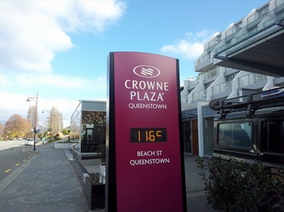 Crowne Plaza,很多地方都有,包括香港及澳洲.早上的氣溫11.6度