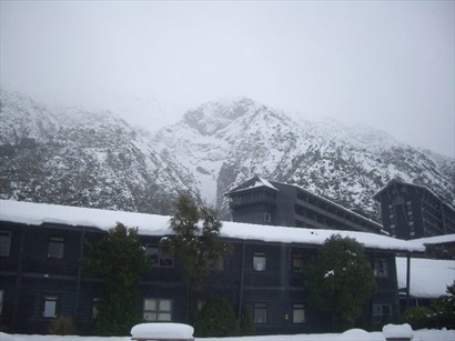 第一次去Mt. Cook, 剛好在下雪, 很美很美! 
