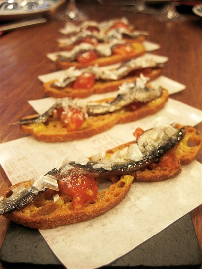 Crostini with Tomato Seeds and Cantabrian Anchovy