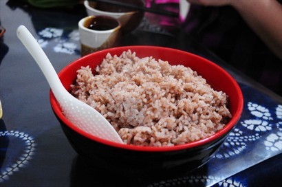紅米白米非重點，最緊要飯要熱