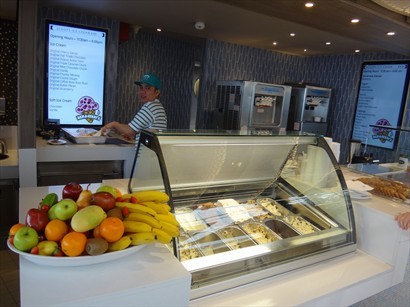 The Trident Bar & Grill旁o既Scoops Ice Cream Bar