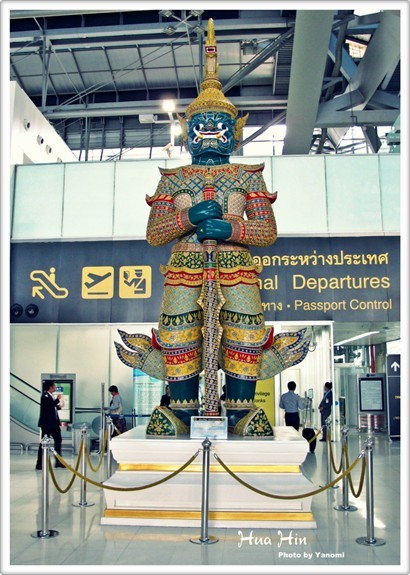 還完車..去counter寄行李~之段四圍行下  上次踏足"曼谷機場"已經係N年前~當時仲未有新機場 地鐵 :p