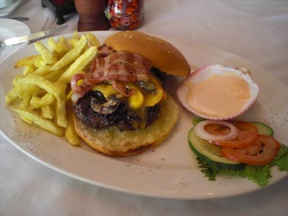 Fully Loaded Burger（KSH970）足料好吃