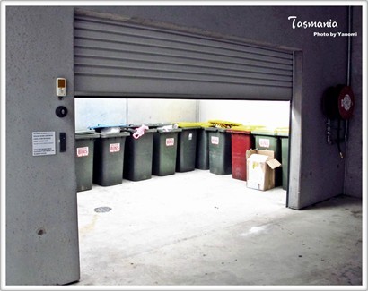 垃圾房設置停車場內..用拍咭開啟~自行清理每日既垃圾