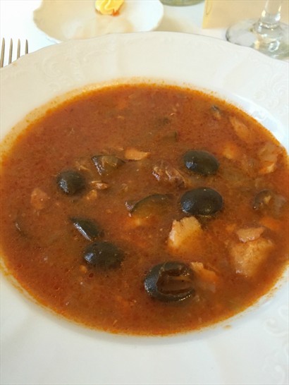 Fish " solianka" : spicy fish soup 