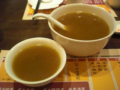 是日老火湯是茶樹菇湯