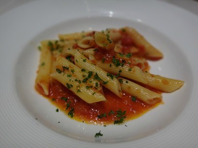 Penne with Garlic & Tomato Sauce