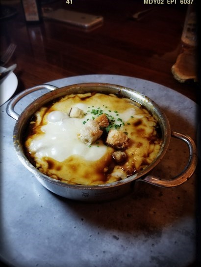 French Onion Soup (CAD 16)