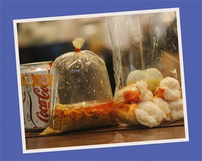 超市買即食大蝦：Baht290 / HKD68  (連埋袋蝦膏汁, 相信用0黎撈飯, 會正到痺呀)